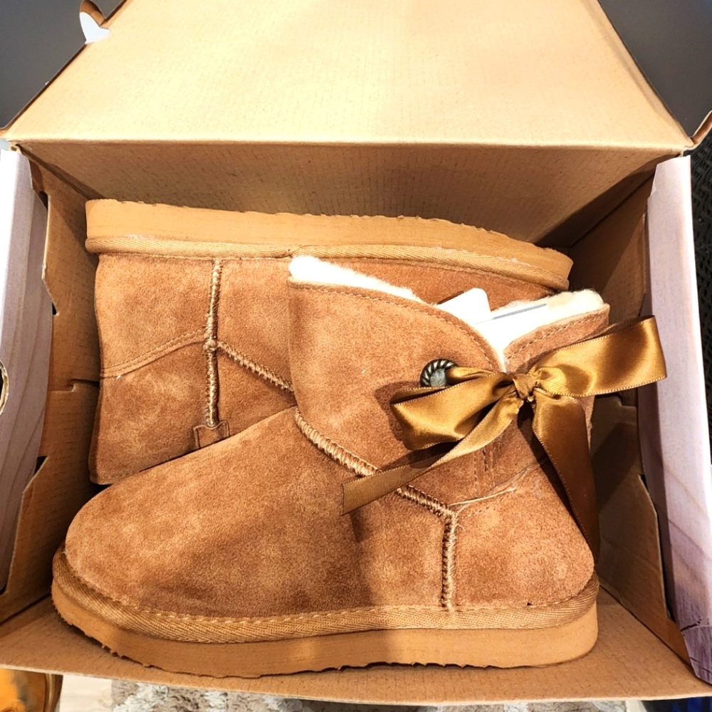 Pawz by bearpaw boots